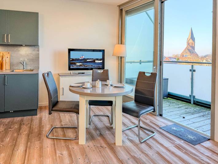 Ferienwohnung für 3 Personen, mit Balkon und Ausblick sowie Seeblick, kinderfreundlich - 1