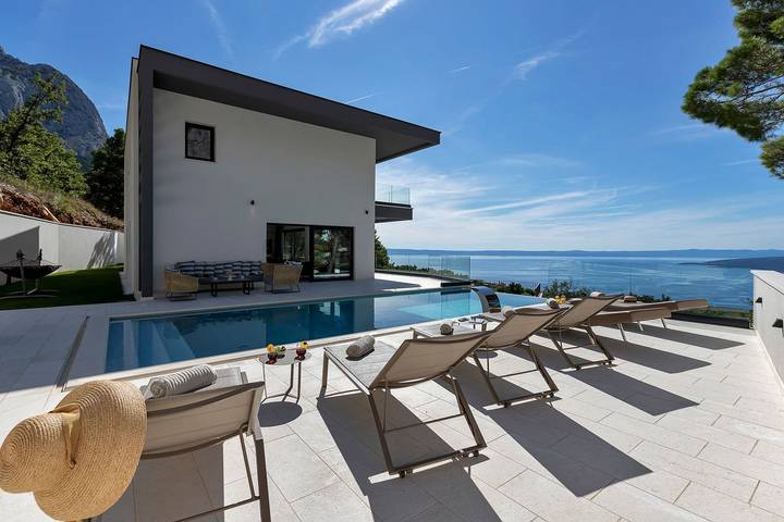 Ferienhaus für 8 Personen, mit Garten und Terrasse sowie Sauna und Whirlpool