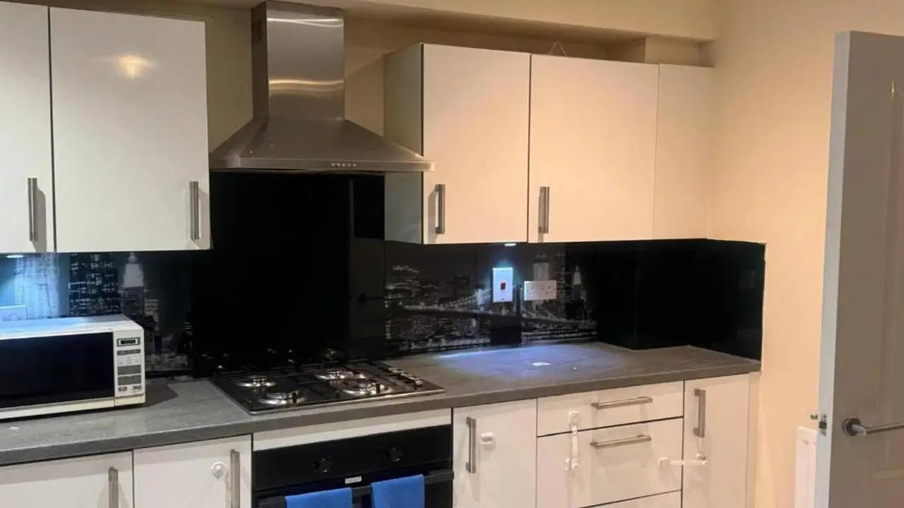 Entire holiday apartment, Ferienwohnung für 2 Personen (8 m²) in Manchester in Manchester, Greater Manchester