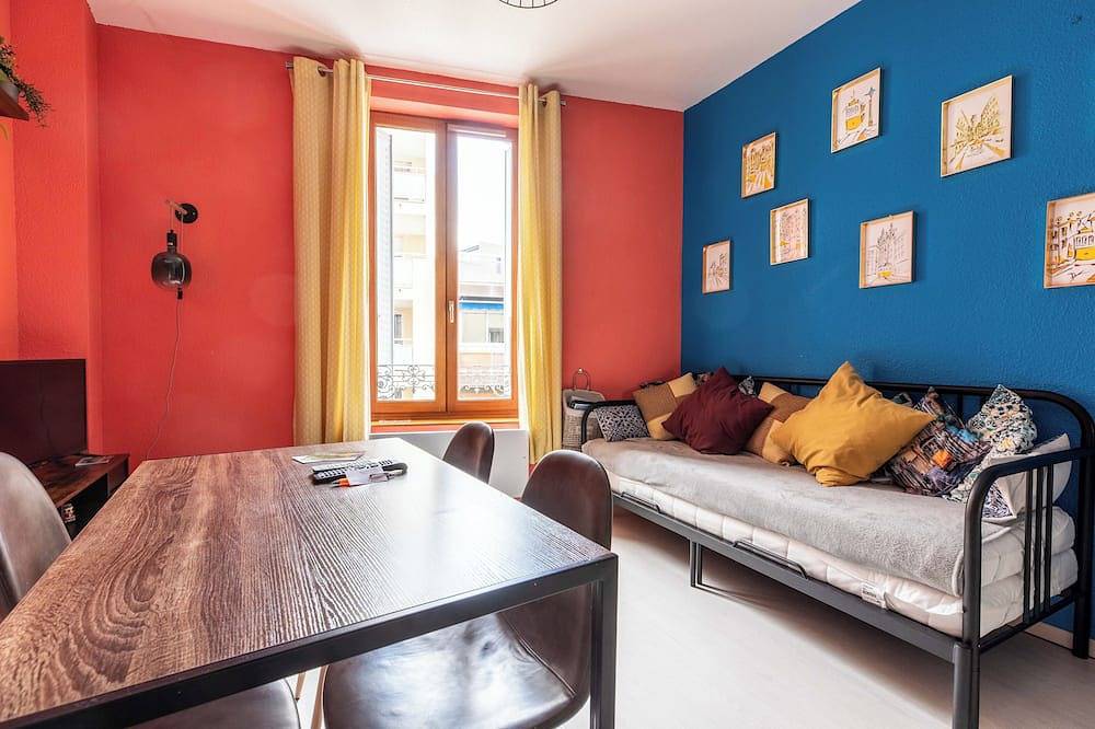 Apartamento entero, Immeuble Central - Sleeps 24 Marmontel-Clermont in Clermont-Ferrand, Parque Natural Regional Volcans d'Auvergne