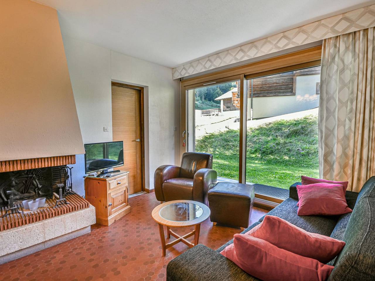 Appartement entier, Agréable T4 aux Gets - Arrivée Skis aux Pieds - Proche Piste de la Turche - 6 Pers. in Les Gets, Les Portes du Soleil