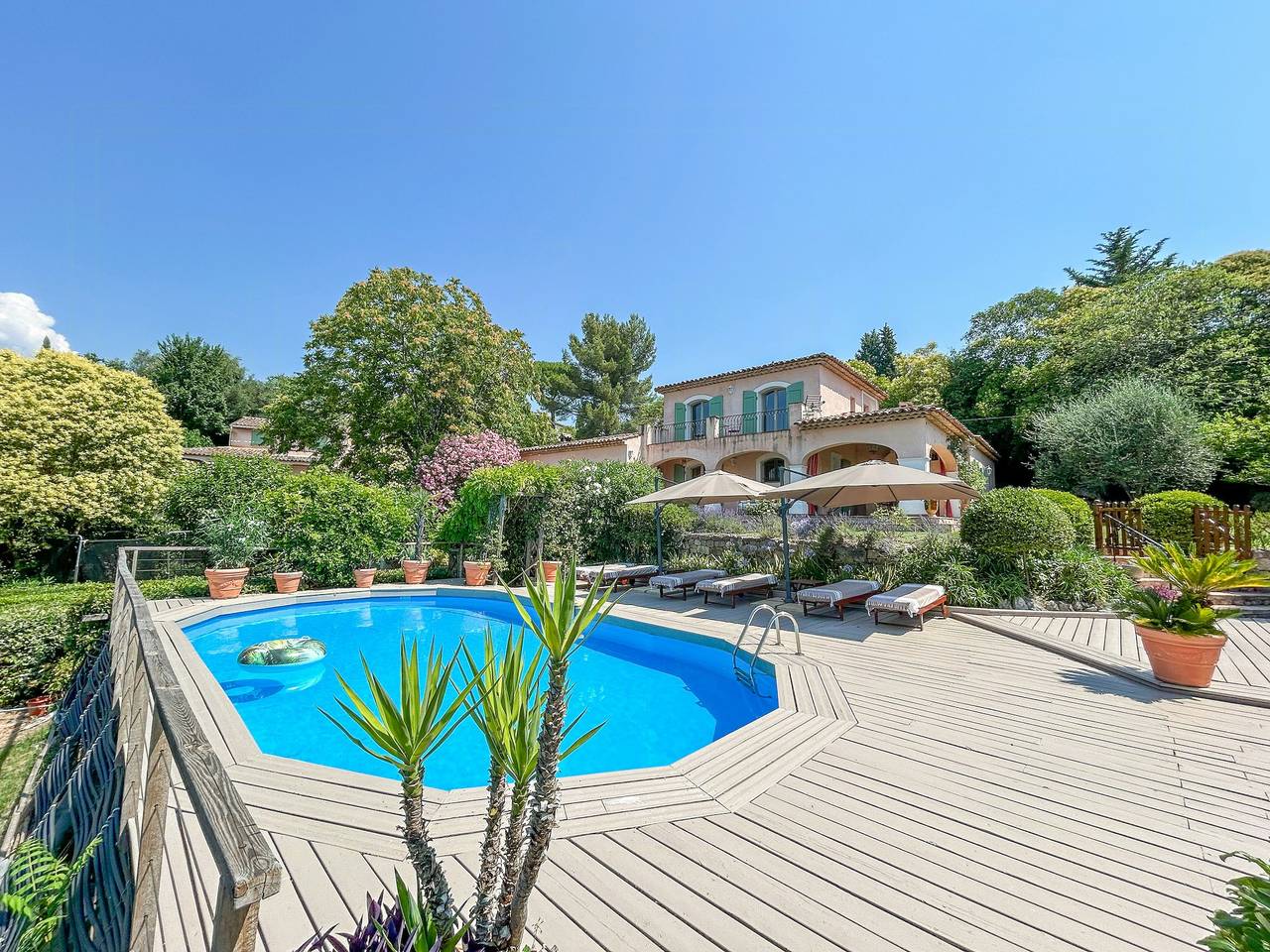 Belle demeure dans un verger avec piscine in Grasse, Côte méditerranéenne (France)