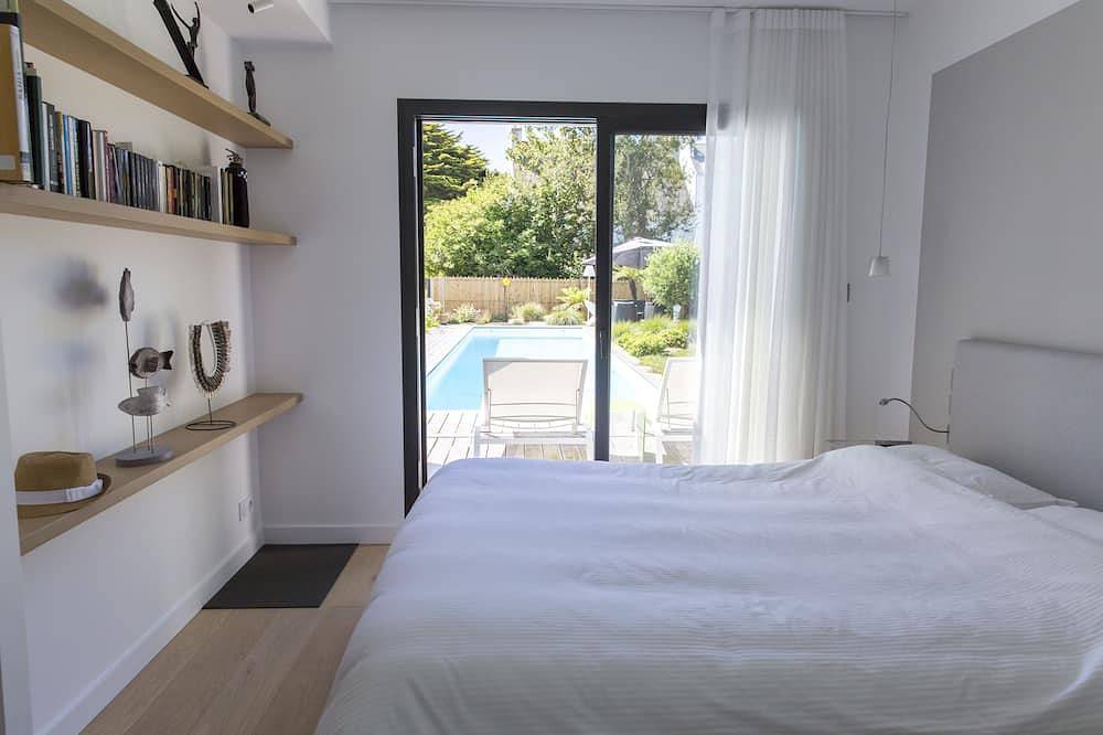 A stone's throw from the dunes.... in Lesconil, Plobannalec-Lesconil