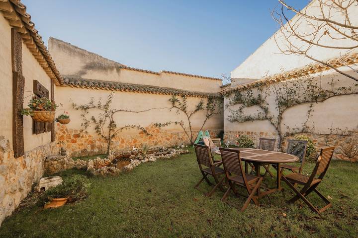 Casa de vacaciones para 11 personas, con Balcón y Jardín en Provincia de Valladolid