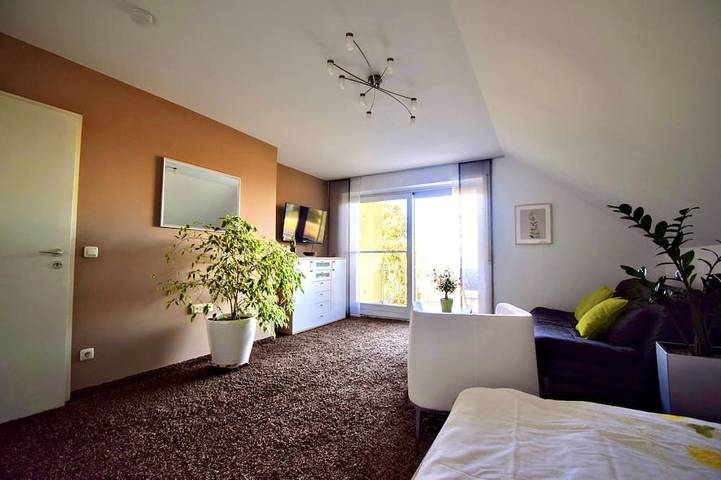 Entire apartment, Mod.  Apartment 75 m² in Markt Erlbach, Romantische Straße