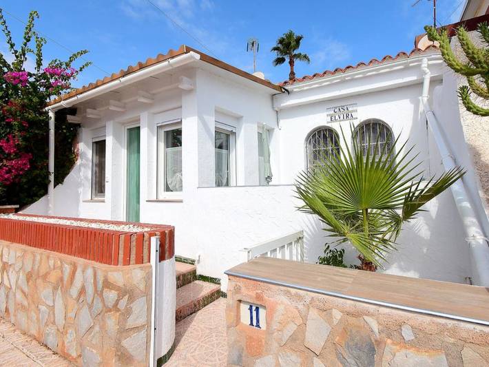 Ferienhaus für 3 Personen, mit Pool und Terrasse - 1