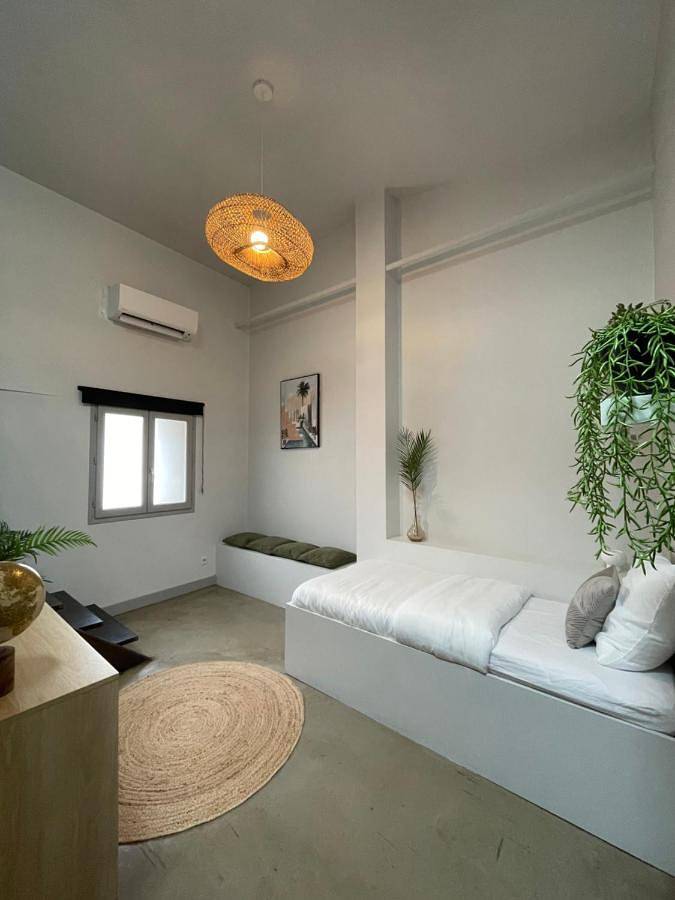 Triple Room with Private Bathroom in Trèbes, Région de Carcassonne