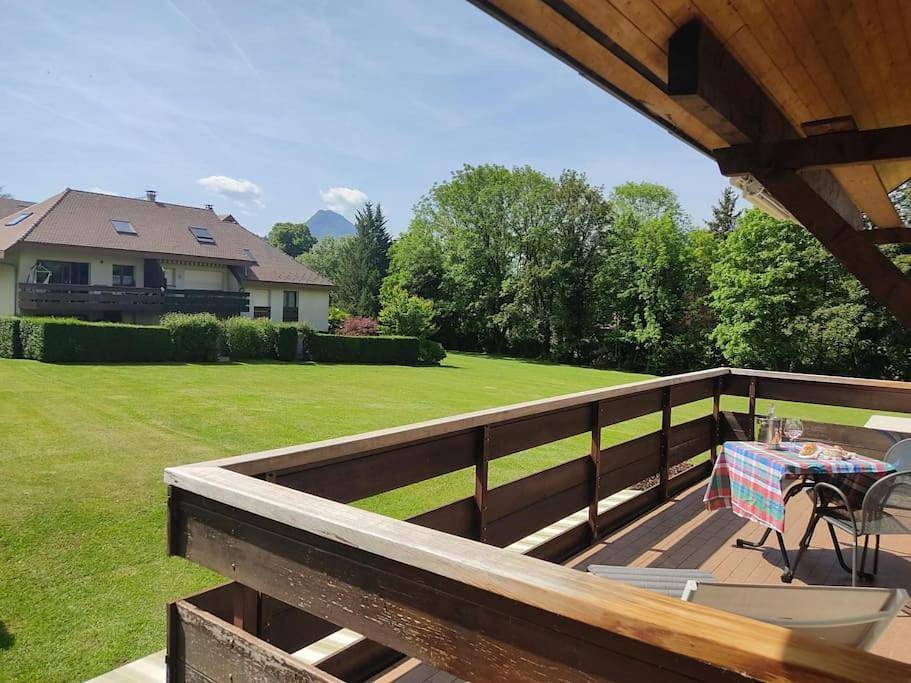 Appartement entier, One-Bedroom Apartment in Menthon-Saint-Bernard, Région d'Annecy