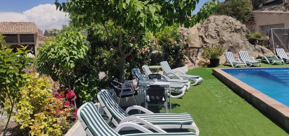 Casa rural para 23 personas, con vistas además de jardín y piscina en Provincia de Huesca - 3