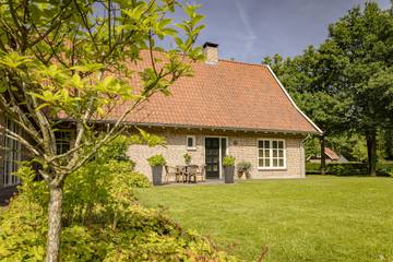 Ferienhaus für 4 Personen, mit Garten in Losser