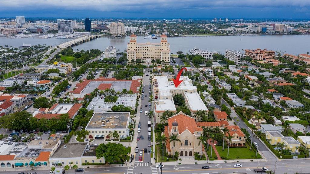 Ganze Wohnung, 🏝Palm Beach Island Condo-Hotel, King Corner Studio Close to Beach 24/7 Desk🏖 in Palm Beach, Palm Beach County