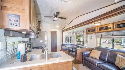 Mobile Home for 6 Guests in Arches National Park, Utah, Picture 3