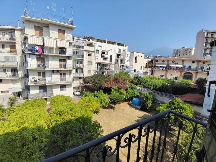 Maison d’hôte pour 2 personnes, avec terrasse ainsi que vue et jardin, animaux acceptés à Torre Annunziata - 2