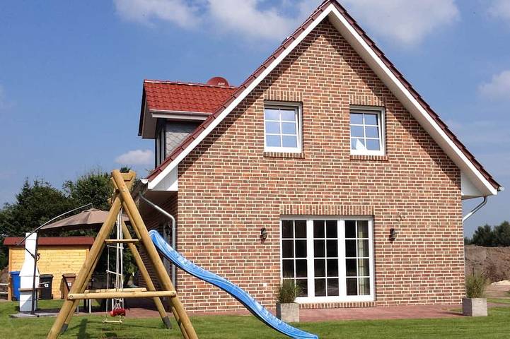 Ferienhaus für 8 Personen, mit Garten und Sauna in Garrel