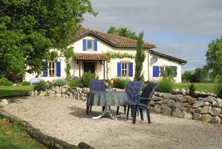 Maison de vacances pour 4 personnes, avec Terrasse et Jardin ainsi que Piscine et Vue