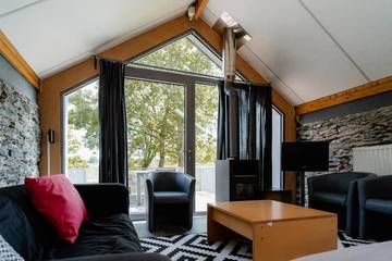 Location de vacances pour 8 personnes, avec jardin et terrasse ainsi que sauna et vue, animaux acceptés dans Tavigny