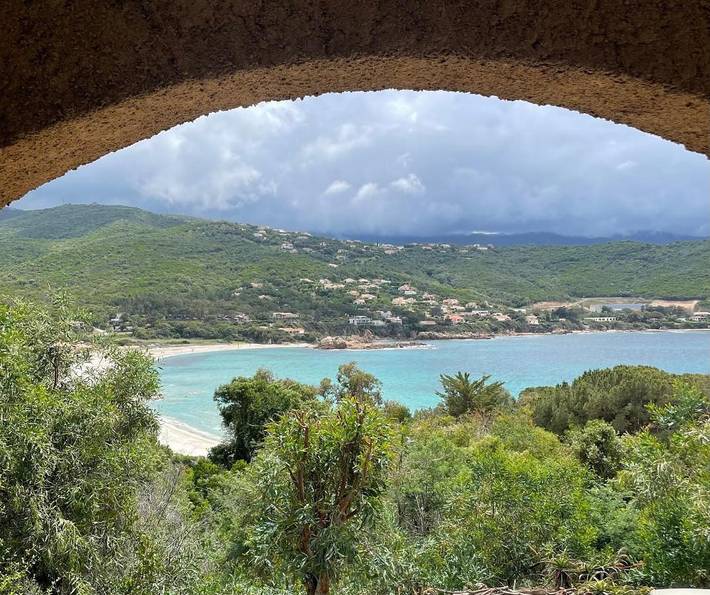 Location de vacances pour 8 personnes, avec vue et jardin, animaux acceptés dans Plage du Ruppione
