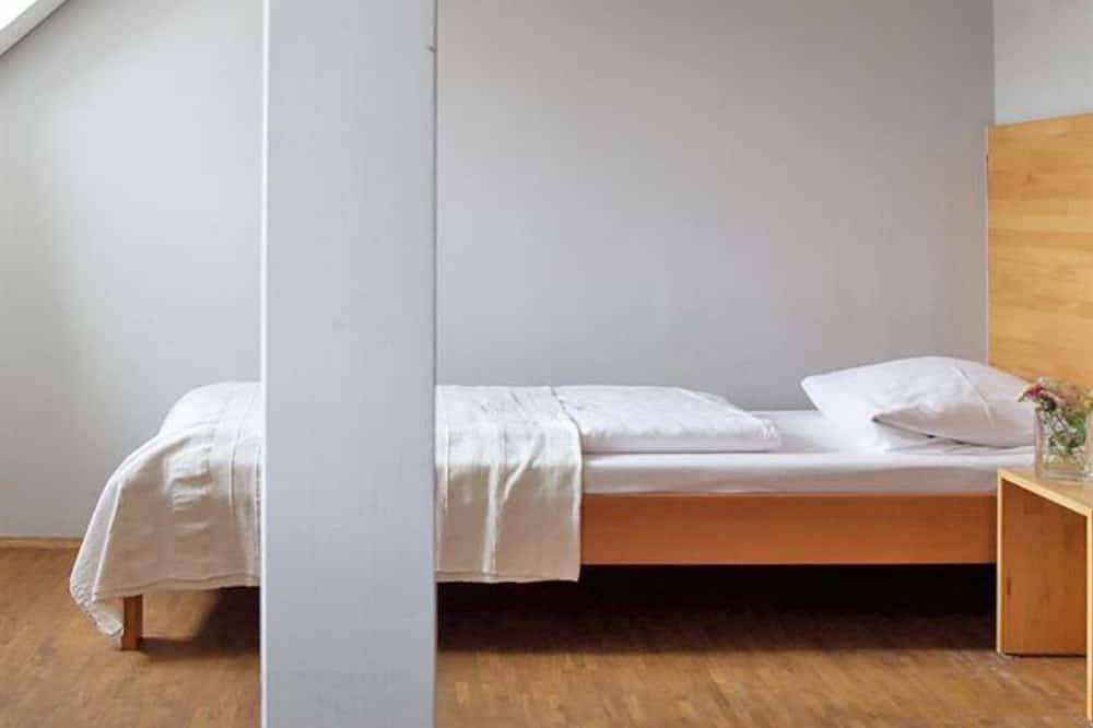 Doppelzimmer, Dusche, Wc, Standard Twin - Stiftsgut Keysermühle ggmbh in Klingenmünster, Südliche Weinstraße