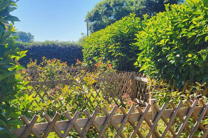 Residence by the sea with private beach access, surrounded by greenery. in Marina d'Oru, Ghisonaccia