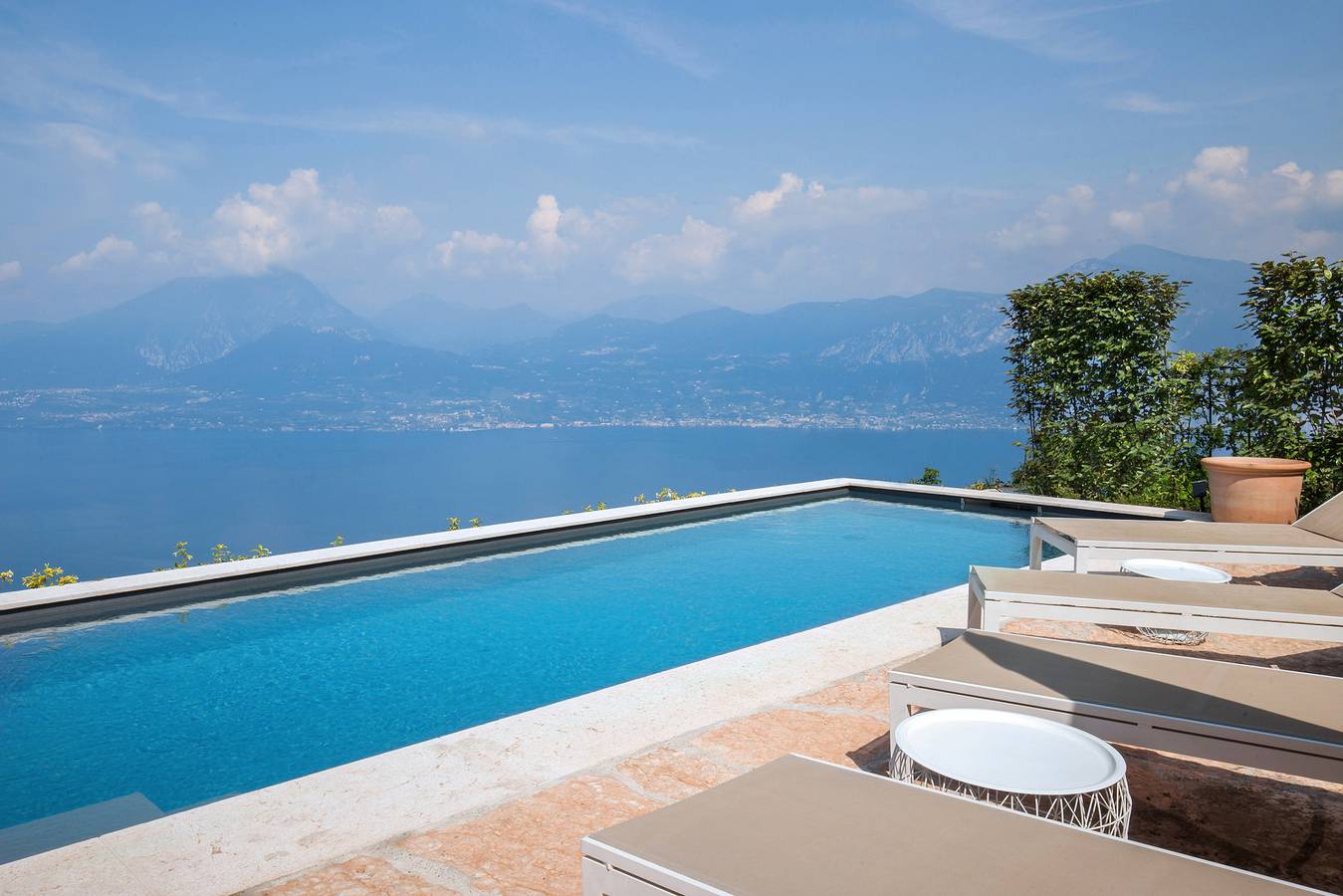 Villa Montelago With Pool in San Zeno di Montagna, Prealpi Gardesane