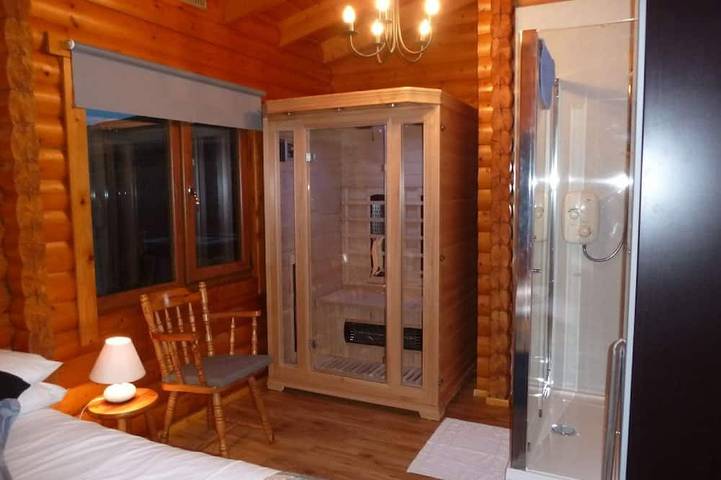 Log Cabin mit Hot Tub für 2 | Im Cairngorm Nationalpark | akzeptiert Hunde in Glenshee, Cairngorms National Park