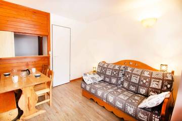 Gîte pour 3 personnes, avec balcon/terrasse et balcon, animaux acceptés dans Valfréjus