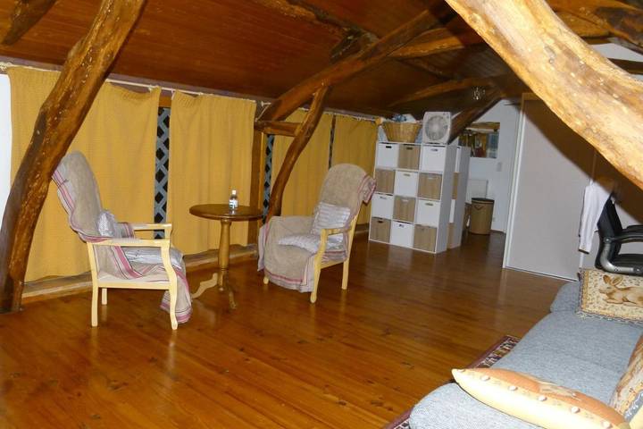 Gîte pour 2 personnes, avec terrasse et vue à Ornézan - 3