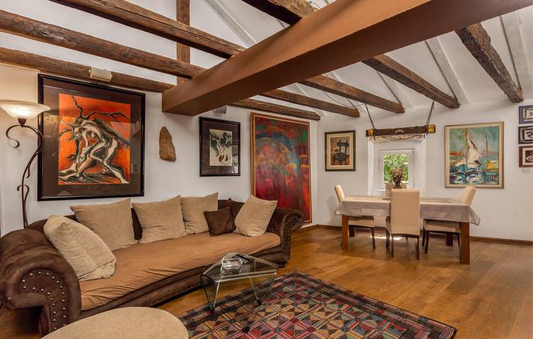 Gemütliche 112 m² große Ferienwohnung in der Nähe des Strandes von Sablićevo mit WLAN und Terrasse in Rijeka, Primorje-Gorski Kotar