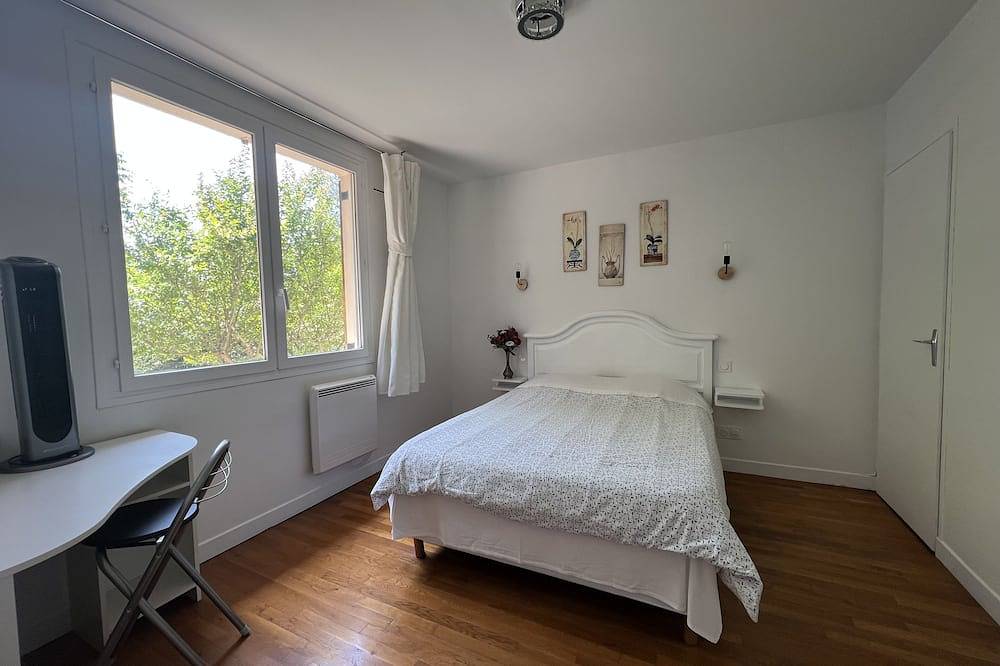 Maison rénovée lumineuse | garage | extérieur in Les Assions, Parc national des Cévennes