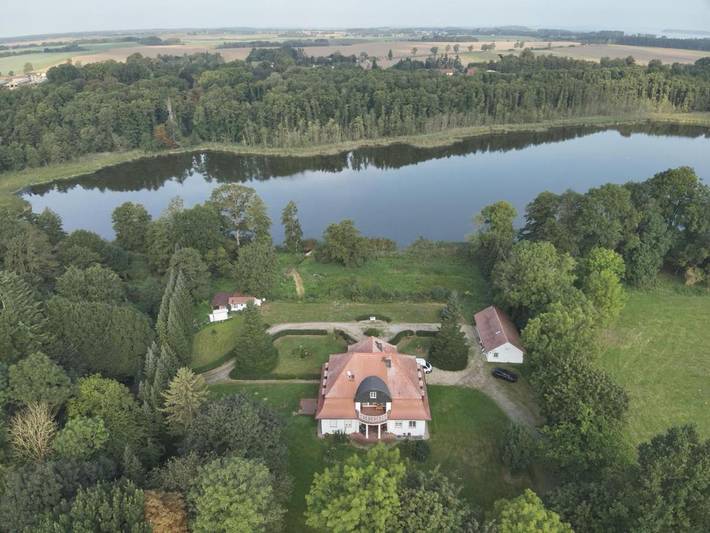 Ferienwohnung für 4 Personen, mit Ausblick und Garten sowie Terrasse, mit Haustier in Buggenhagen