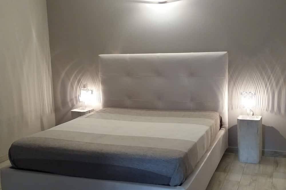 Ganze Wohnung, See Orta - Apartment Seeblick, Strand, Privater Garten (Erdgeschoss) in Crabbia, Comune di Pettenasco
