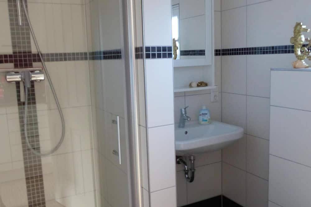 Haus Ostseeperle, zu Fuß 1 Minute bis zum Strand, 3 Terrassen und Sauna in Gramkow, Hohenkirchen