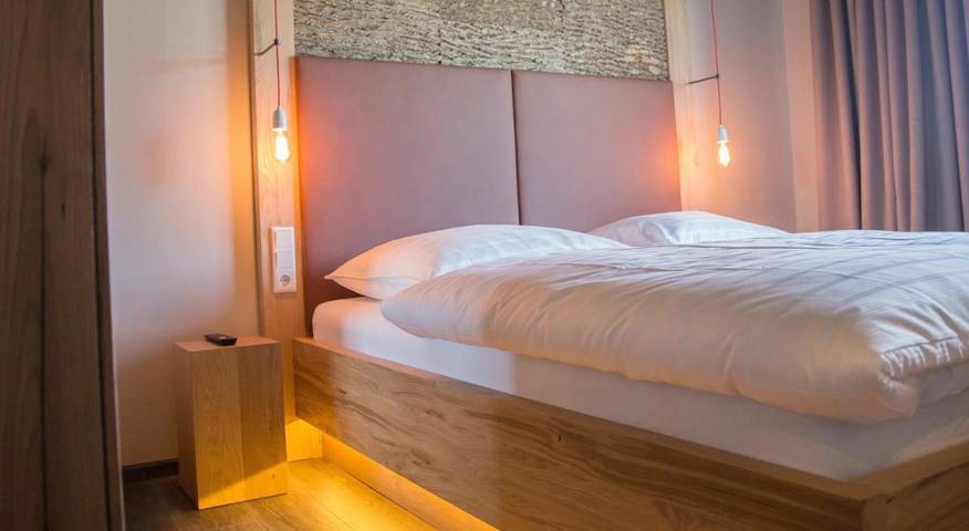 Hotel für 2 Personen, mit Terrasse und Garten sowie Ausblick in Halle (Westfalen)