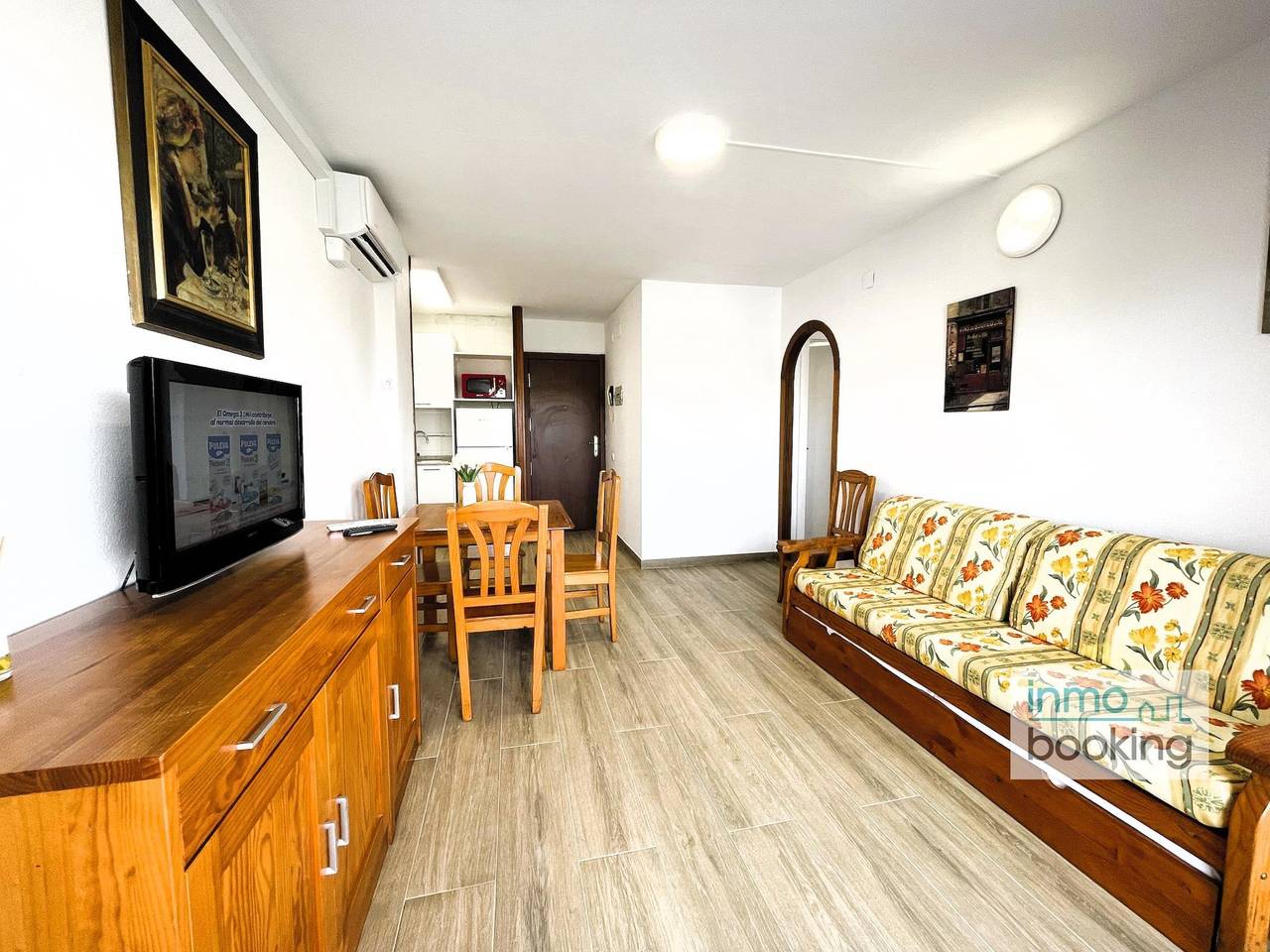 Apartamento vacacional entero, Beach Arquus Family Salou , climatizado y con piscina in Salou, Costa Dorada