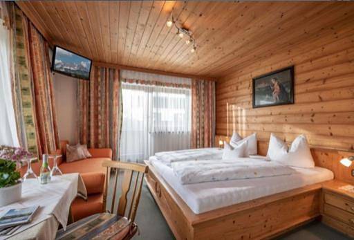 Ferienwohnung für 2 Personen, mit Balkon und Terrasse sowie Garten in Oberndorf in Tirol - 4