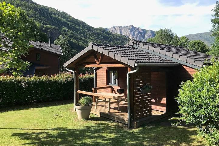 Chalet pour 4 personnes, avec Terrasse ainsi que Jardin et Piscine à Aston