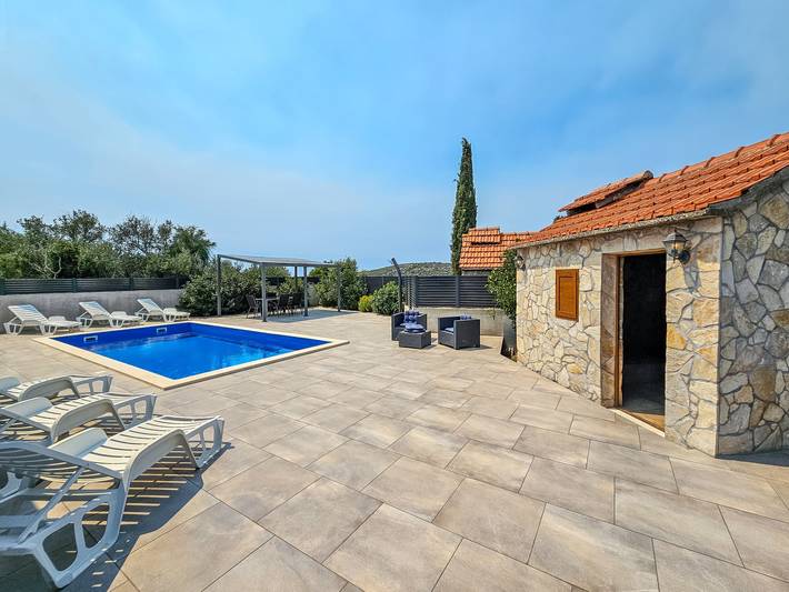 Ferienhaus für 4 Personen, mit Ausblick und Terrasse in Marina