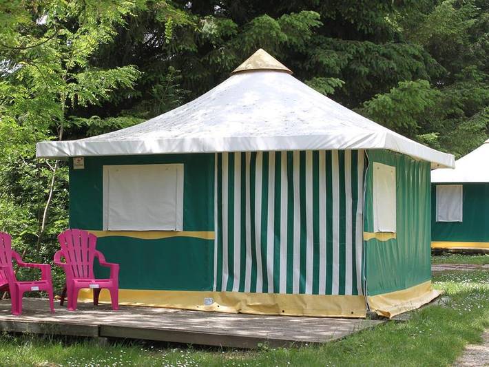 Camping Les Berges du Doux - Bungalow toilé 4 personnes - sans sanitaires in Colombier-le-Vieux, Région de Tournon-sur-Rhône
