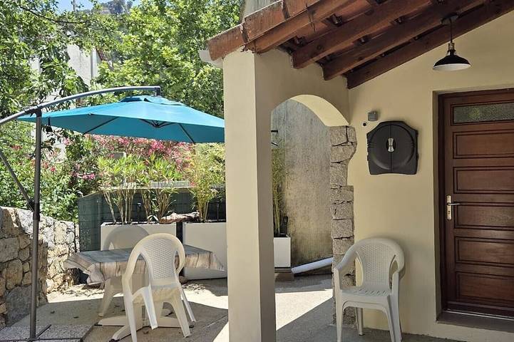 Gîte pour 4 personnes, avec jardin à Isolaccio-di-Fiumorbo
