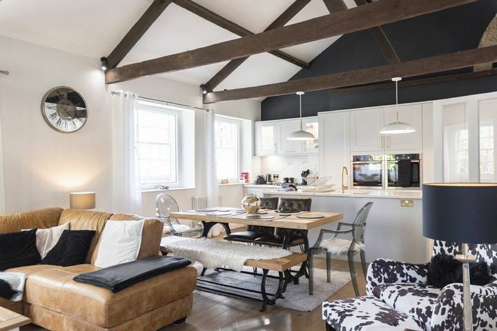 Log cabin for 6 people, with garden, with pets in Alnwick