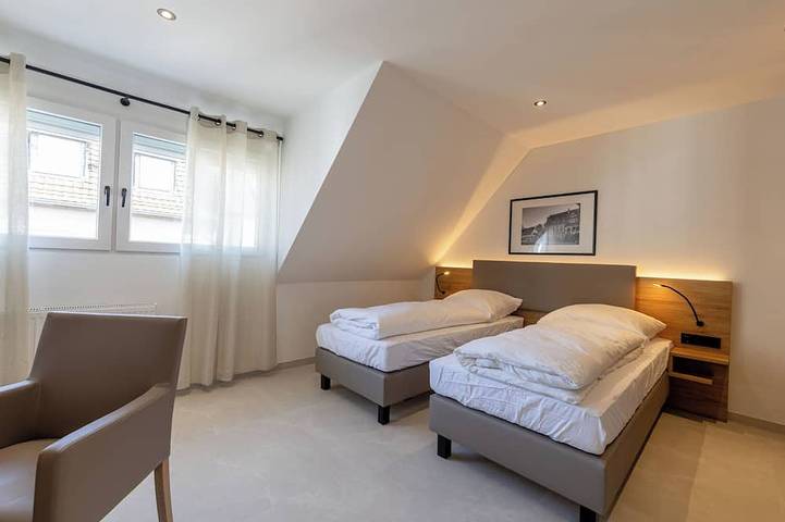 Appartement entier, 4-Star Business Apartment in Remscheid | 3 Bedrooms | Parking | Wi-Fi in Remscheid, Bergisches Land