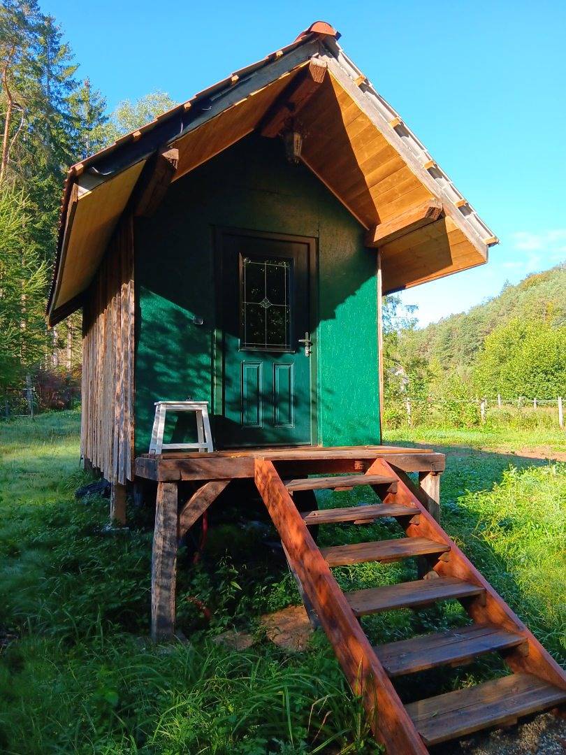 Maison isolée et sa roulotte dans un cadre forestier in Wimmenau, Région de Saverne