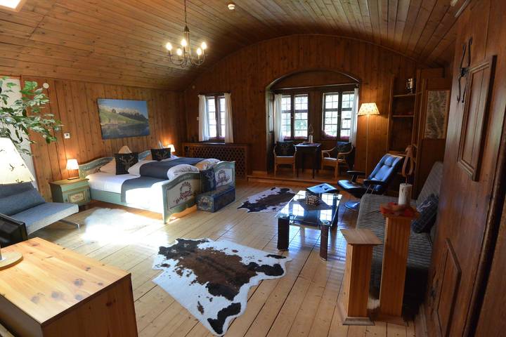 Ferienwohnung für 6 Personen, mit Terrasse und Ausblick, mit Haustier in Geigenbaumuseum Mittenwald - 4