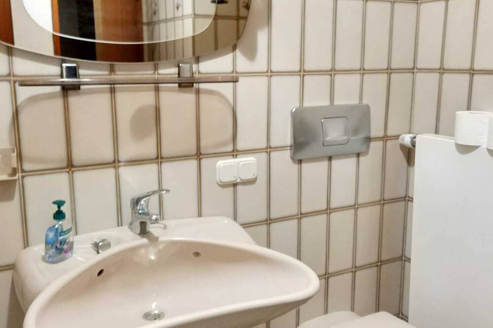 Ganze Wohnung, Sonnige Eg-Wohnung mit Garten Terrasse in Forchheim in Forchheim, Fränkische Schweiz