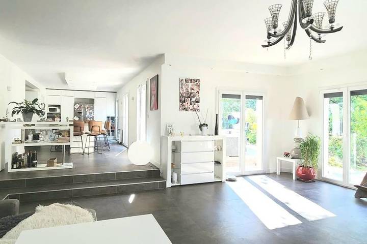 Villa pour 16 personnes, avec jacuzzi et jardin dans Seine-et-Marne - 4