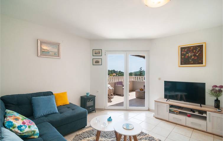 Gemütliche Ferienwohnung mit 2 Schlafzimmern, Pool und Terrasse, 400 m vom Zentrum von Maslinica entfernt in Maslinica, Solta