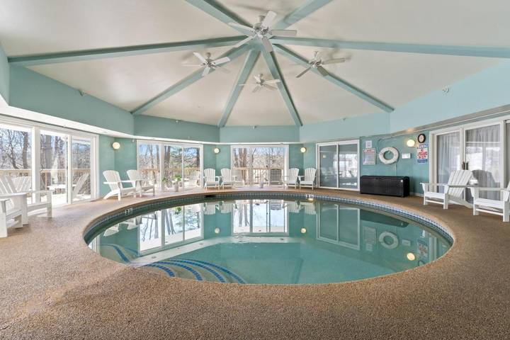 Hôtel pour 4 personnes, avec jacuzzi ainsi que piscine et balcon à Ogunquit - 3