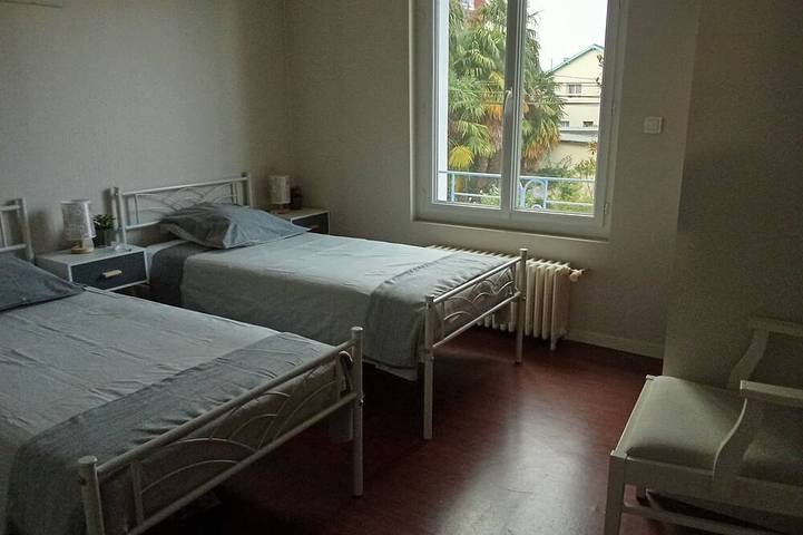 Location de vacances pour 12 personnes, avec jardin dans Gare De Lourdes - 4