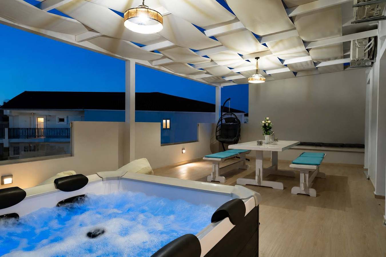 Ganze Wohnung, Villy Suites I - Zante Luxury Suite with Hot Tub in Argassi, Zakynthos