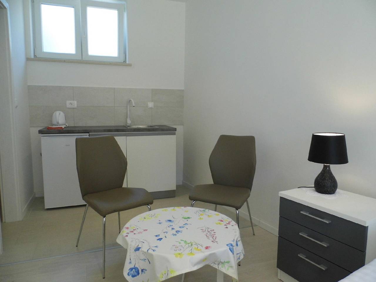Ganze Ferienwohnung, Studio für 2 Personen ca. 25 qm in Malinska, Kvarner Bucht (Krk) in Malinska, Krk